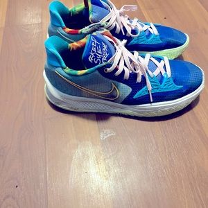 Nike kyire sue birds